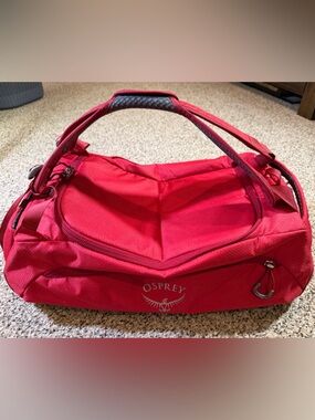 OSPREY Daylite 30L Red Men’s Duffel Bag with Dual Handles